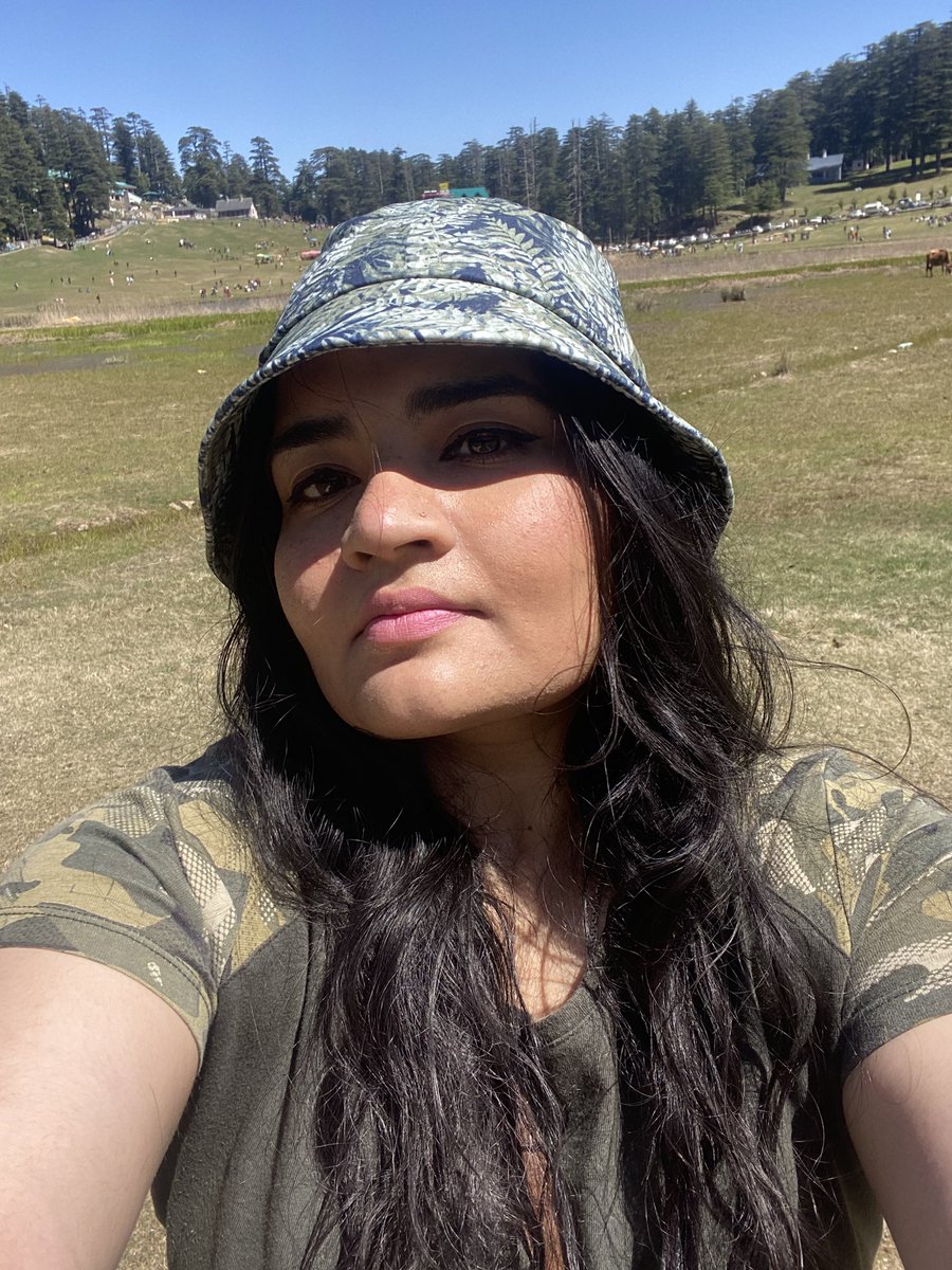 Born to be a country girl, forced to live in polluted city life.

#Khajiaar