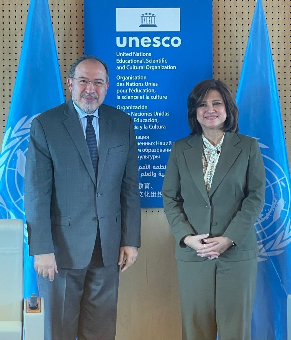 TawfikJelassi's tweet photo. Honored meeting #Guatemala’s Vice President H.E. @KarinHerreraVP and her delegation. An excellent discussion of the cooperation with @Unesco on #indigneouslanguages, #digitaltransformation, #memoryoftheworld program, #MIL; and #communitymedia. https://t.co/b612DjLOP2