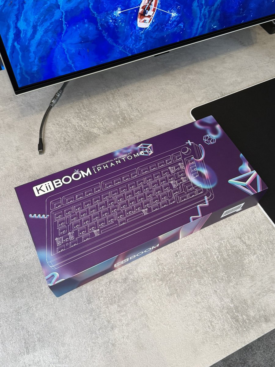 I received the <a href="/KiiBOOM_2022/">KiiBOOM</a> Phantom 81 today. A video about it will be posted on my TikTok soon!