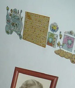 Para recordarles que Videla en su celda tenía dibujos de Nik