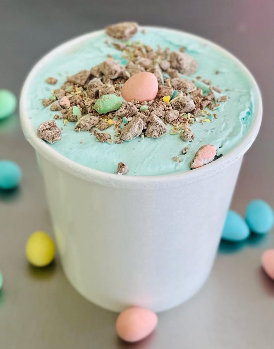 It’s mini egg season. 👀🪺🐰 <a href="/LicsYyc/">LicsYYC</a>