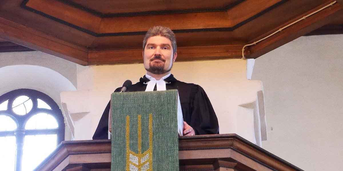 Ralf Sedlak und seine Gemeinde werden von »propalästinensischen« Aktivisten bedrängt. Was tut die Kleinstadt dagegen? Ein Ortsbesuch in Württemberg juedische-allgemeine.de/politik/psycho…