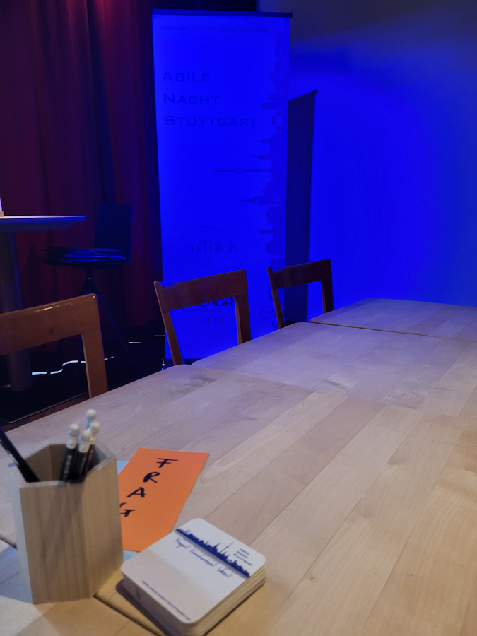 mITblick's tweet photo. Wir bauen auf! Agile Nacht Stuttgart in der Rosenau: mit @KarenDittmann  geht's "Zurück in die Zukunft – wie Projekte wieder erfolgreich werden"
Der Abend wird lösungsorientiert und Jammern ist streng verboten!
#Agile #Projektmanagement #AgileNachtStuttgart #mITblick @marcoklemm https://t.co/qQarNy2vZ7