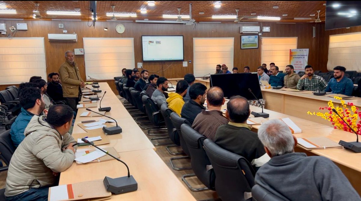 One-Day District Level Workshop on PMAY-G 2.0 Held in Budgam by Department of Rural Development and Panchayati Raj today organized a one-day district-level workshop on PMAY-G 2.0 The event was held in the presence of ACD Budgam, Mr. Hilal Ahmad Mir, who emphasized the importance