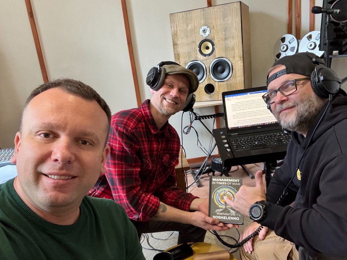 We’ve started recording the English audiobook of «Management in Times of War».
The voice of this edition will be <a href="/Velichanskiy/">Serzh Velichanskiy</a> making it an engaging listen for both Ukrainian English learners and native speakers.
Just like the Ukrainian version I recorded myself, it will be