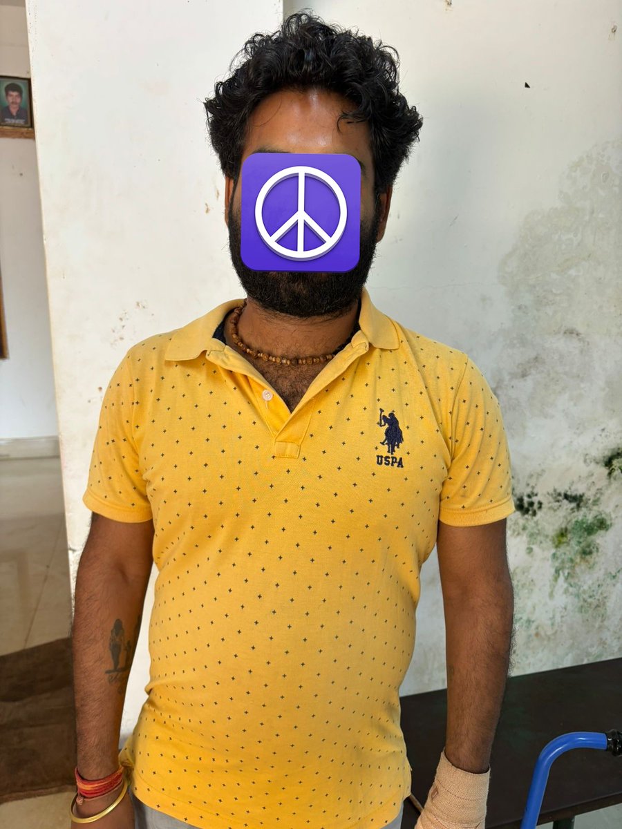 SP Malkangiri (@spmalkangiri) on Twitter photo #Today Kalimela PS executed one warrantee namely Raju Mandal (24) S/o-Arun Mandal of village MV-16 Ps/Dist-Malkangiri vide GR No-270/2019.
<a href="/DGPOdisha/">DGP, Odisha</a> <a href="/odisha_police/">Odisha Police</a> <a href="/CIDOdisha/">Criminal Investigation Department and Crime Branch</a> <a href="/digswrkoraput/">DIGP, SWR Koraput, Odisha</a> #Today Kalimela PS executed one warrantee namely Raju Mandal (24) S/o-Arun Mandal of village MV-16 Ps/Dist-Malkangiri vide GR No-270/2019.
<a href="/DGPOdisha/">DGP, Odisha</a> <a href="/odisha_police/">Odisha Police</a> <a href="/CIDOdisha/">Criminal Investigation Department and Crime Branch</a> <a href="/digswrkoraput/">DIGP, SWR Koraput, Odisha</a>