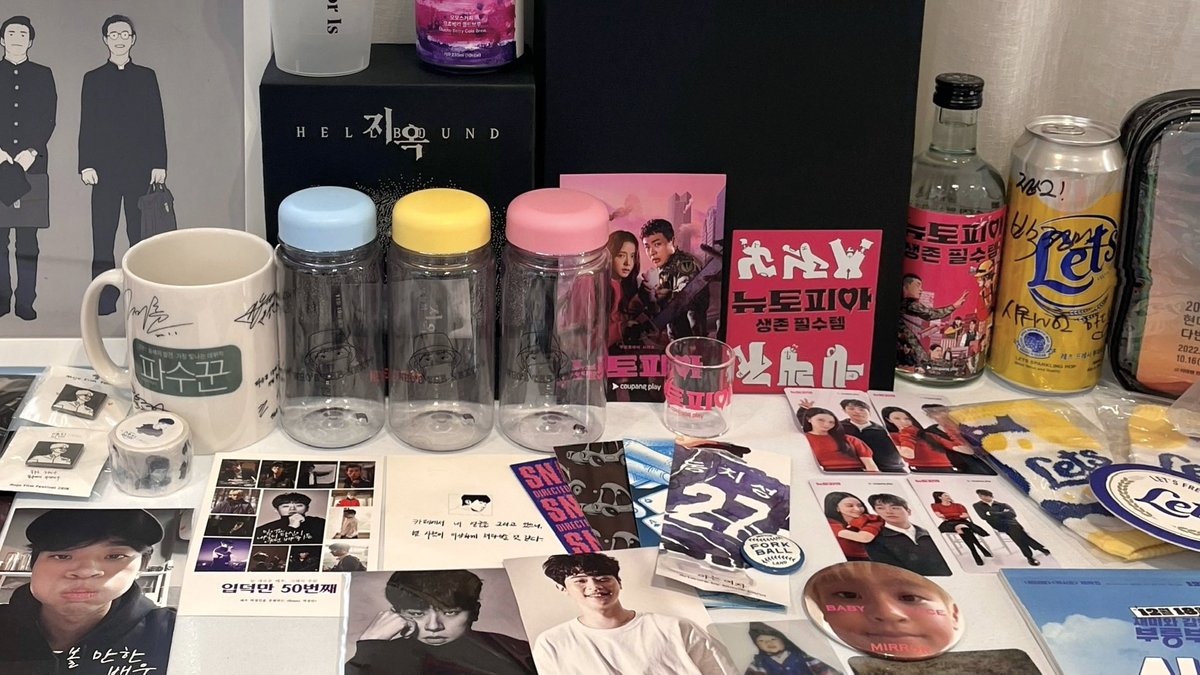 ❷ 𝗟𝗼𝘃𝗲 𝗟𝗲𝘁𝘁𝗲𝗿

박정민 생카라 쓰고 박물관이라 읽는다...
곳곳이 꽉 차 있던 만큼 가득 행복했어요 ♥️
오랫동안 배우님 응원해 주시고 또 그 소중한 추억
공유해 주심에 감사드립니다 어니스트 짱 (˶‾᷄ꈊ‾᷅˵)