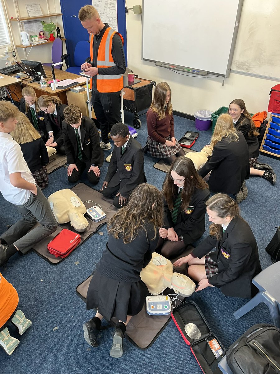 HuntsSSP's tweet image. Thanks to Alison &amp;amp; Jerry for delivering two engaging CPR/Defib workshops for Y9 Leaders and Year 12/13 Students from @StIvoAcademy 👏  

It was the 4th &amp;amp; final groups to receive lifesaving skills in a series of workshops with @Magpas_Charity and Hunts secondary school groups. 🤝