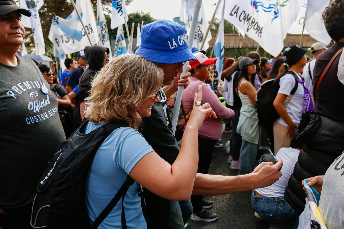 Este 24 de marzo marchamos por Memoria, Verdad y Justicia, porque no olvidamos ni negociamos nuestra historia. 

Defender la soberanía nacional hoy es luchar contra el ajuste de Milei. Es rechazar el endeudamiento con el FMI que hipoteca nuestro futuro, una vez más.

Por las y
