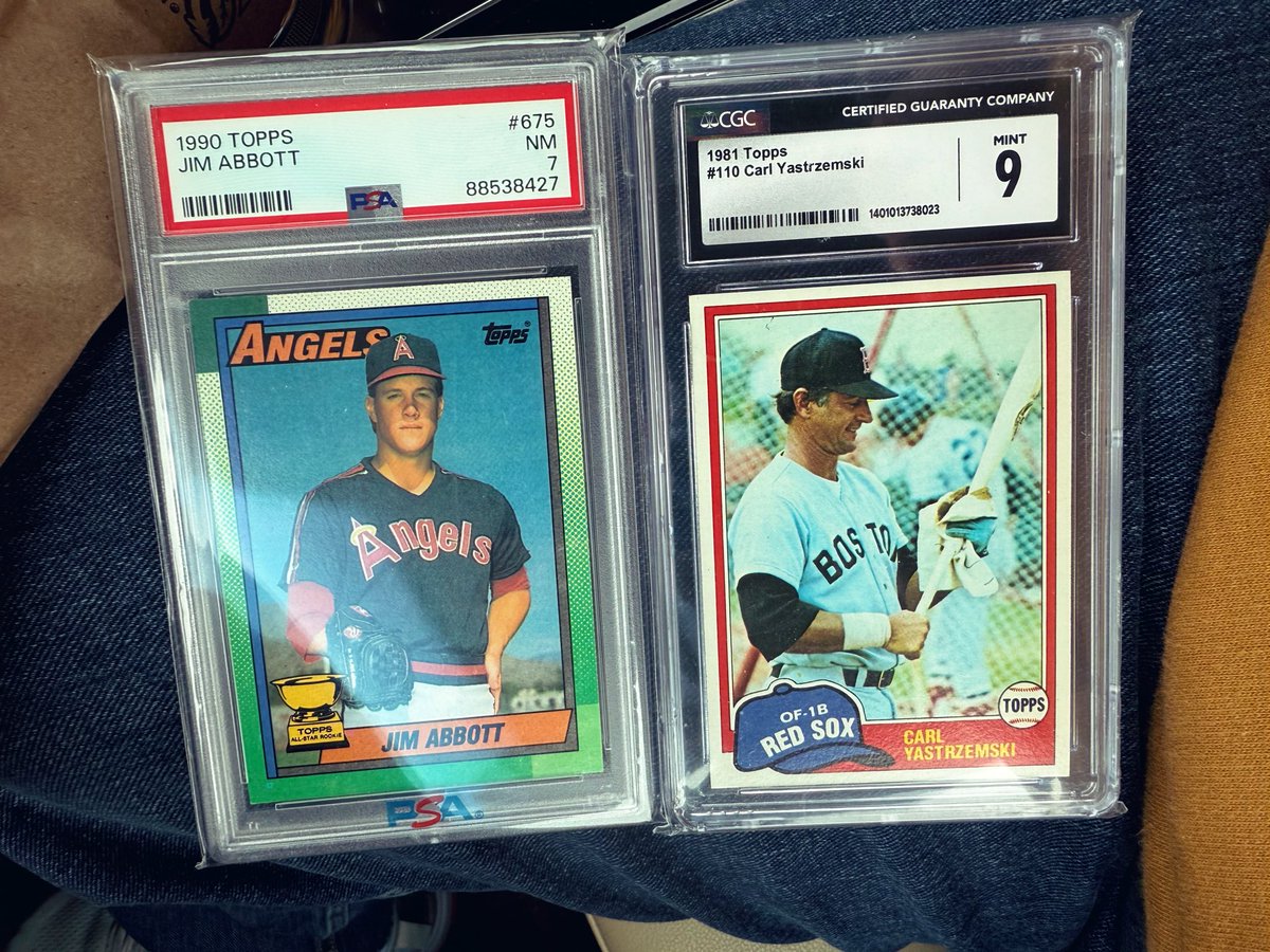 CardiacDrop's tweet photo. I love these cards in my collection. ‘81 Topps Yaz and ‘90 Topps Abbott ⚾️ #PCCorner ⚾️ 💨 🔥
#MondayMix 💫 https://t.co/MfVSHNzwGF