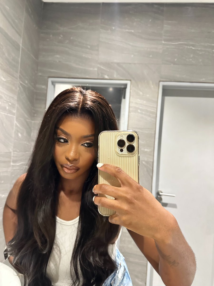 hlengiwedongo's tweet photo. 💋 https://t.co/8oXg0jqZtd