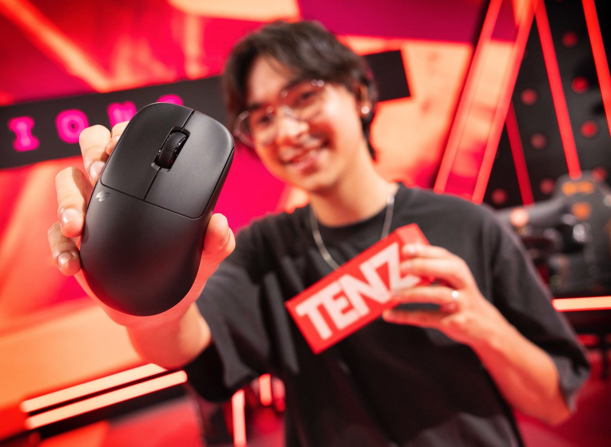 iBUYPOWER's tweet image. Couldn't make it to the Block Party to get your hands on the new @TenZOfficial mouse? 👀

EARLY ACCESS of the TenZ Signature Edition Mouse by @PulsarGears is available on the iBUYPOWER Gear Store NOW!

Limited quantities available, so act fast!⚡️ibp.gg/tenz-x