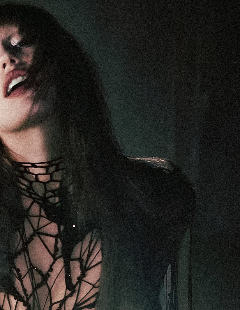 🚨Edições autografadas do novo álbum de Miley Cyrus, 'Something Beautiful', serão vendidas pela loja Alvo Pop a partir do dia 30/05.

— LINK: alvopop.com/produtos/vinil…