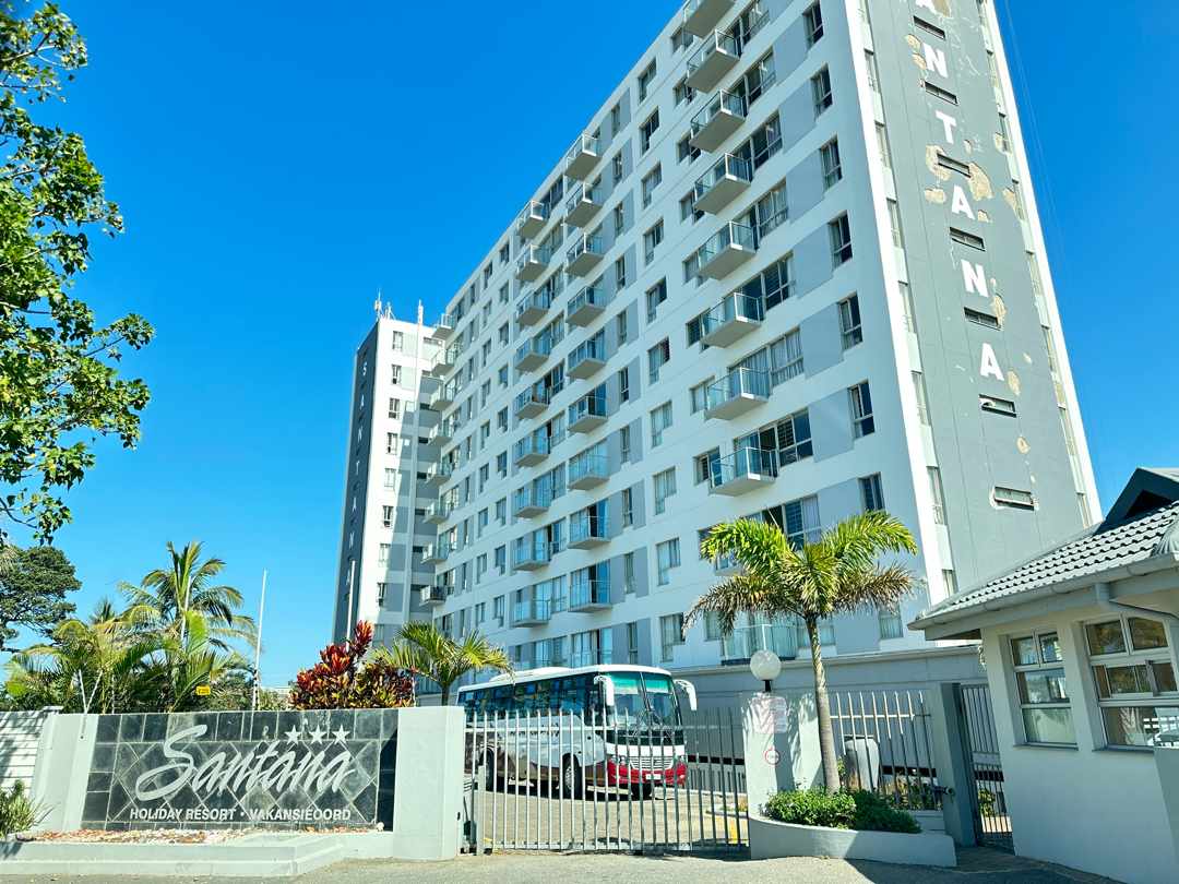 Ndiks17's tweet image. 🔌Here  is a plug for Airbnb lovers (Self-catering). 

📍Margates 
🛏 3 Bedroom (1 ensuit)
🛋 Open Lounge and Kitchen
🛁 2 Bathroom 

To book R1500 - R2200 per night (Off Peak Season) #Durban #Margate #Airbnb #Accommodation #Shortleft #bookings.com