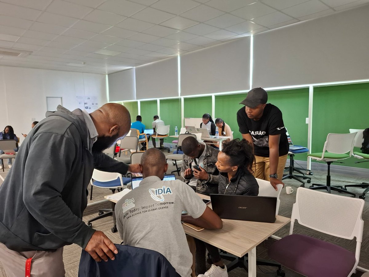 Congratulations to Team Namibia for successfully hosting their Data Science regional hackathon last week at the University of Namibia ! 

Well done to Eli Kasai  and the rest of the team for all their hard work and commitment in making this event a success! 

#DSRH2025