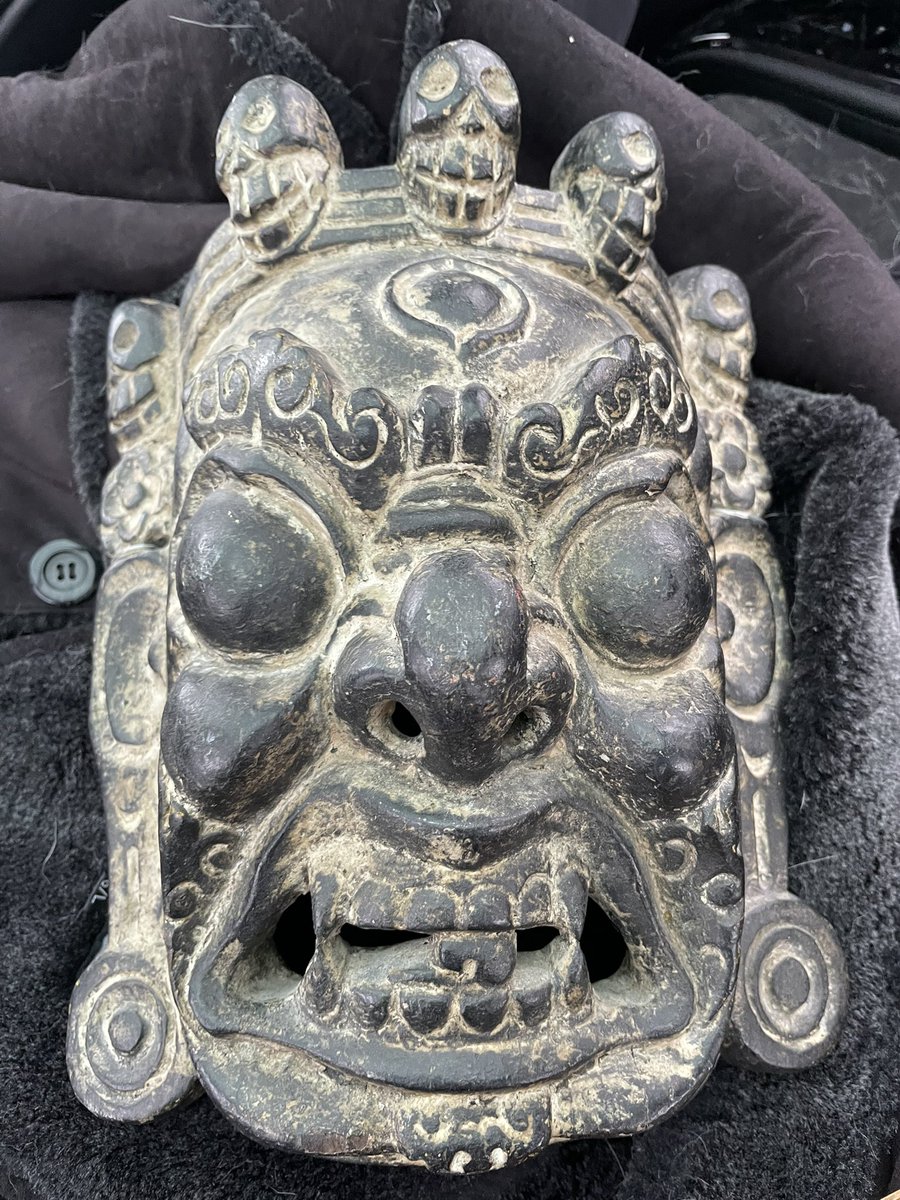 HadeanTides's tweet image. Latest find: Authentic Mahakala mask, which translates to "The Great Black One", a wrathful manifestation of Buddha, associated with Lord Shiva. Its often used im dark rituals.