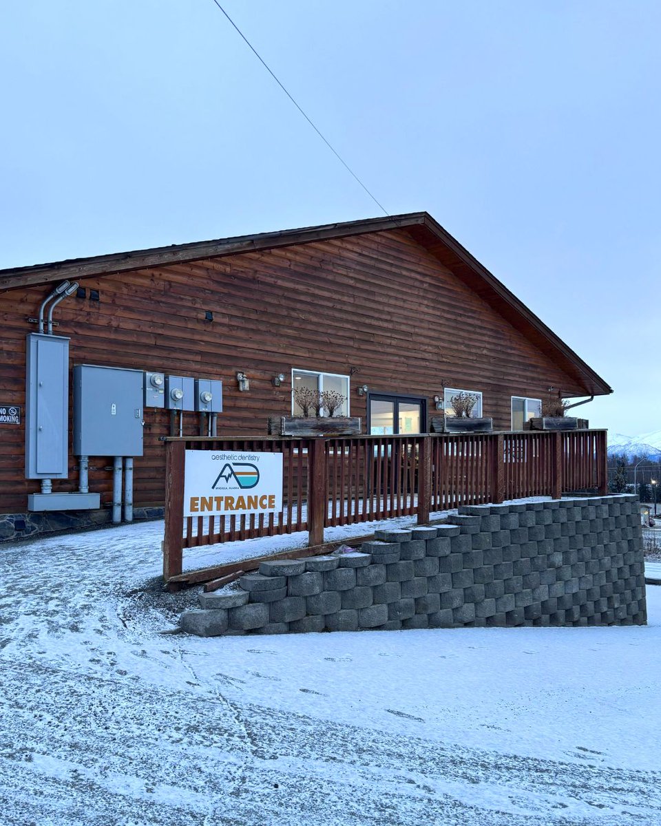 aestheticdentak's tweet image. Let’s make this Monday (and your smile) a bright one! 😁✨

#NewWeek #NewSmiles #AestheticFamilyDentistry #Wasilla #AKDentist #AFD #CosmeticDentistry