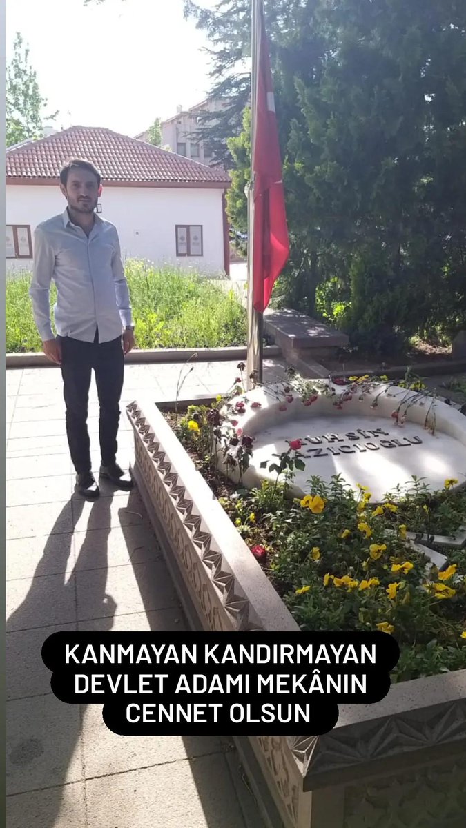 Vatanı Sevmenin Çilesini Sen Çektin Edebiyatını Onlar Yaptı. Dürüst Ahlaklı Duruşundan Ödün Vermeyen. Kanmayan Kandırılmayan Devlet Adamı Allah Rahmet Eylesin.