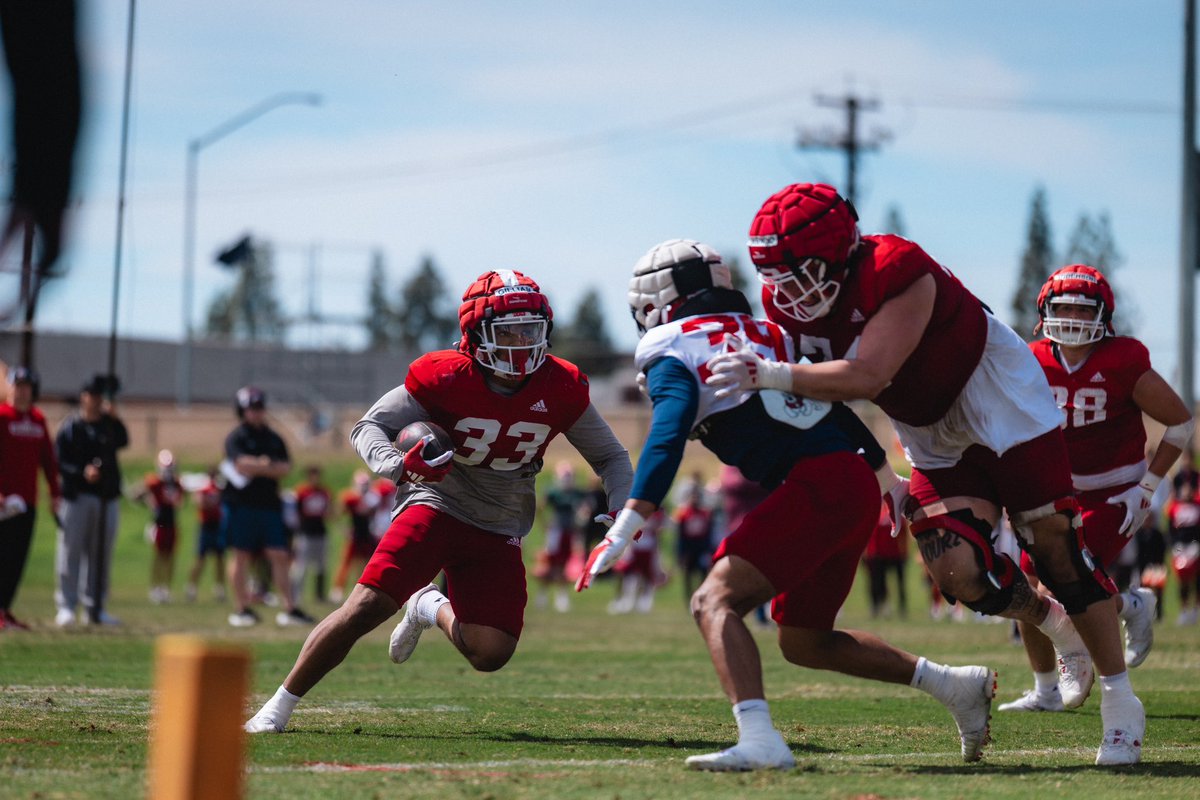 Coach_Entz's tweet image. Week #3 of Spring Ball

#ToughnessWins #RNME #IncrementalGains