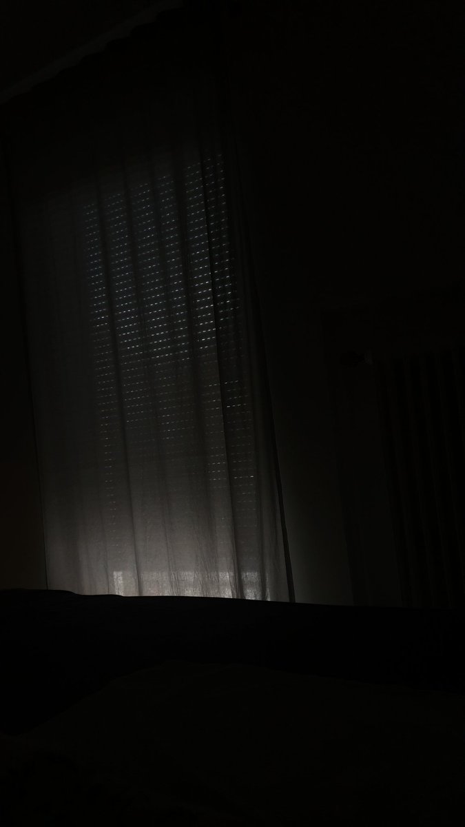 Sarah Buckel (@sarah_buckel) on Twitter photo Schrecklich. Alles. Leiden, Schmerz, ein Körper, der einen foltert und dabei zwingt still zu sein, Angst, Schuldgefühle. Nichts dagegen tun können, nur einen Ausweg haben. #severeME #POTS Schrecklich. Alles. Leiden, Schmerz, ein Körper, der einen foltert und dabei zwingt still zu sein, Angst, Schuldgefühle. Nichts dagegen tun können, nur einen Ausweg haben. #severeME #POTS