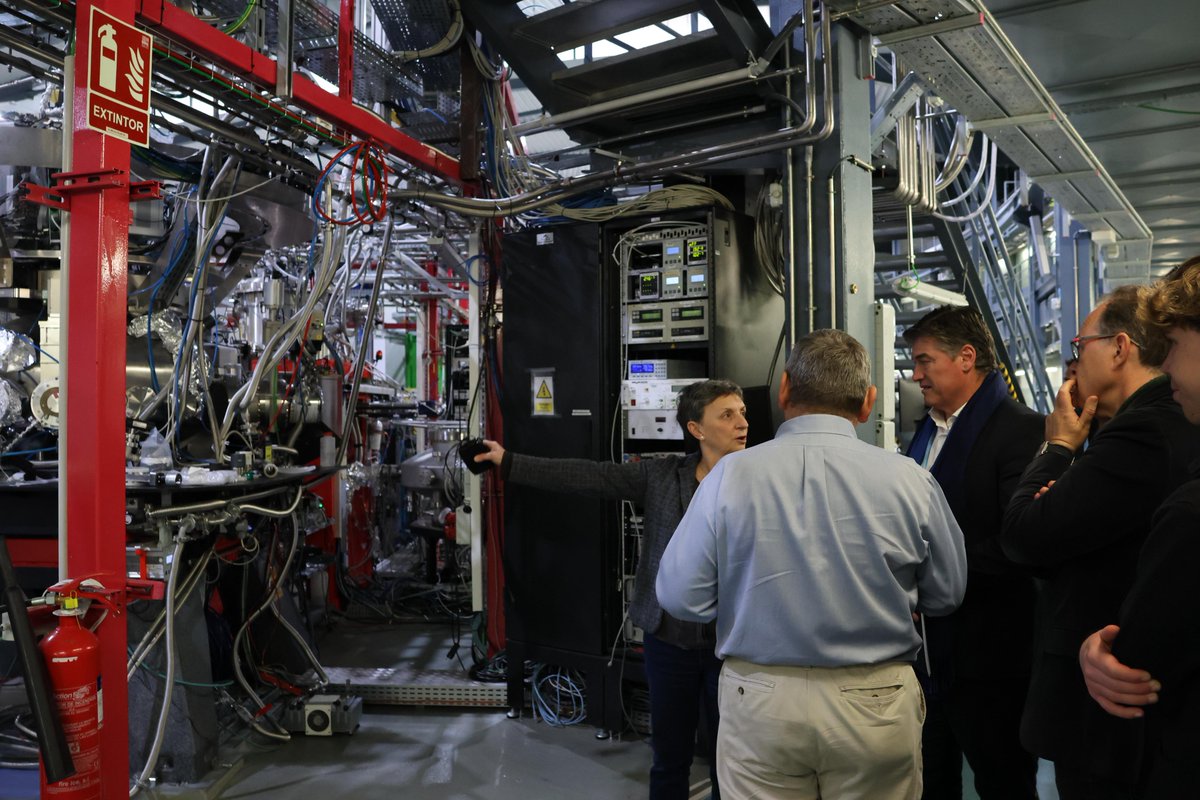 L'<a href="/ALBAsynchrotron/">Sincrotró ALBA💡</a> és una gran infraestructura científica i un pilar fonamental de la ciència a Espanya i Europa. Avui hem tingut el privilegi de visitar-lo acompanyats de la directora, Caterina Biscari.

A <a href="/PIMEC/">Pimec</a> tenim clar que hem d’aprofitar les oportunitats que ofereix