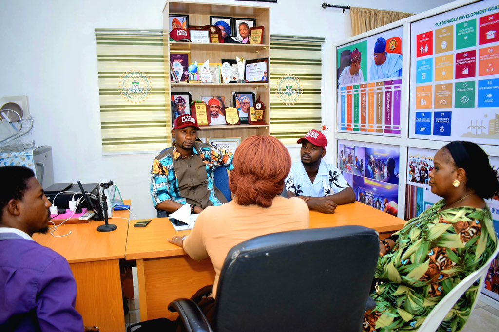 NYCNLagos01's tweet image. We had a Robust Conversation with the #SpeedUpLagos Team ahead of a possible Partnership Project to Empower over 5000 Youth in Lagos. 

#MondayMotivation 
Happy New Week
@jidesanwoolu 
@drobafemihamzat 
@Mo_ogunlende 
@alabiopeyemiola