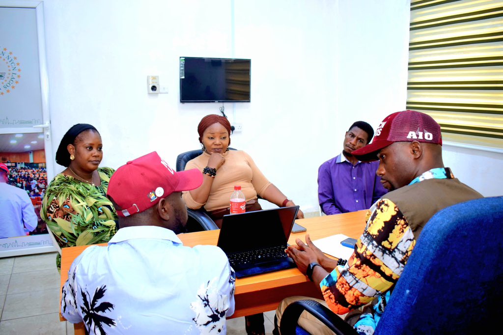 NYCNLagos01's tweet image. We had a Robust Conversation with the #SpeedUpLagos Team ahead of a possible Partnership Project to Empower over 5000 Youth in Lagos. 

#MondayMotivation 
Happy New Week
@jidesanwoolu 
@drobafemihamzat 
@Mo_ogunlende 
@alabiopeyemiola
