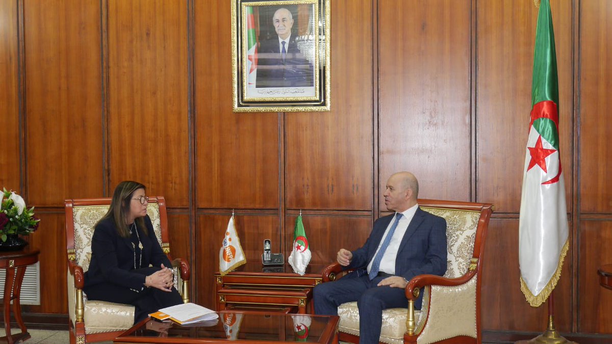Ravie d'avoir eu l'opportunité de rencontrer aujourd'hui Monsieur  Abdelhak Saihi ,  Ministre de la Santé , riches discussions autour de la coopération entre <a href="/UNFPAAlgeria/">UNFPA in Algeria</a> et  l'🇩🇿