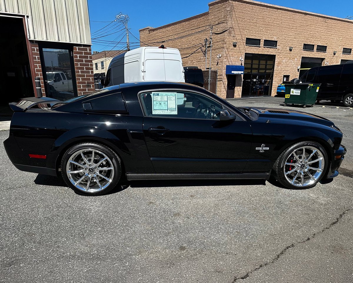 Barrett_Jackson's tweet image. Headed to the 2025 #PalmBeach Auction with No Reserve, April 24-26 at the @SoFlaFair, this #SuperSnake is a time capsule from the height of the #musclecar resurgence.

Read more: bit.ly/PB25TW-2007For…