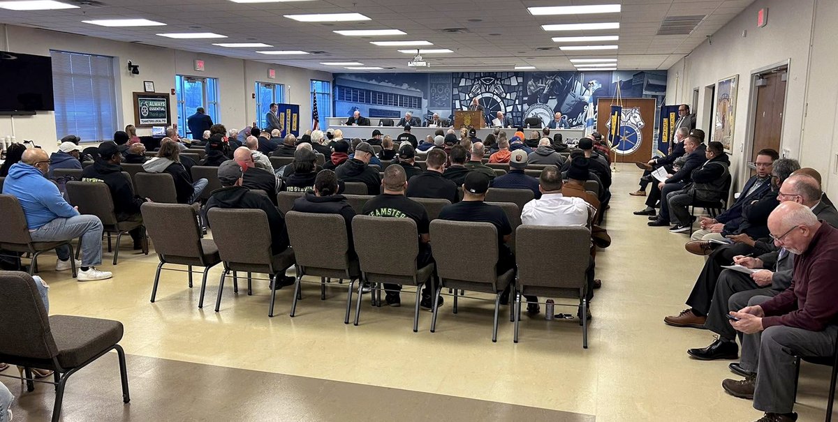 710 STRONG! 💪 Another packed house for our General Membership Meeting yesterday! Thanks to everyone for coming out and hopping on Zoom to stay involved in YOUR LOCAL ✊
📢 Our next General Membership Meeting will be Sunday, April 27 at 11:00am! We'll see you there!