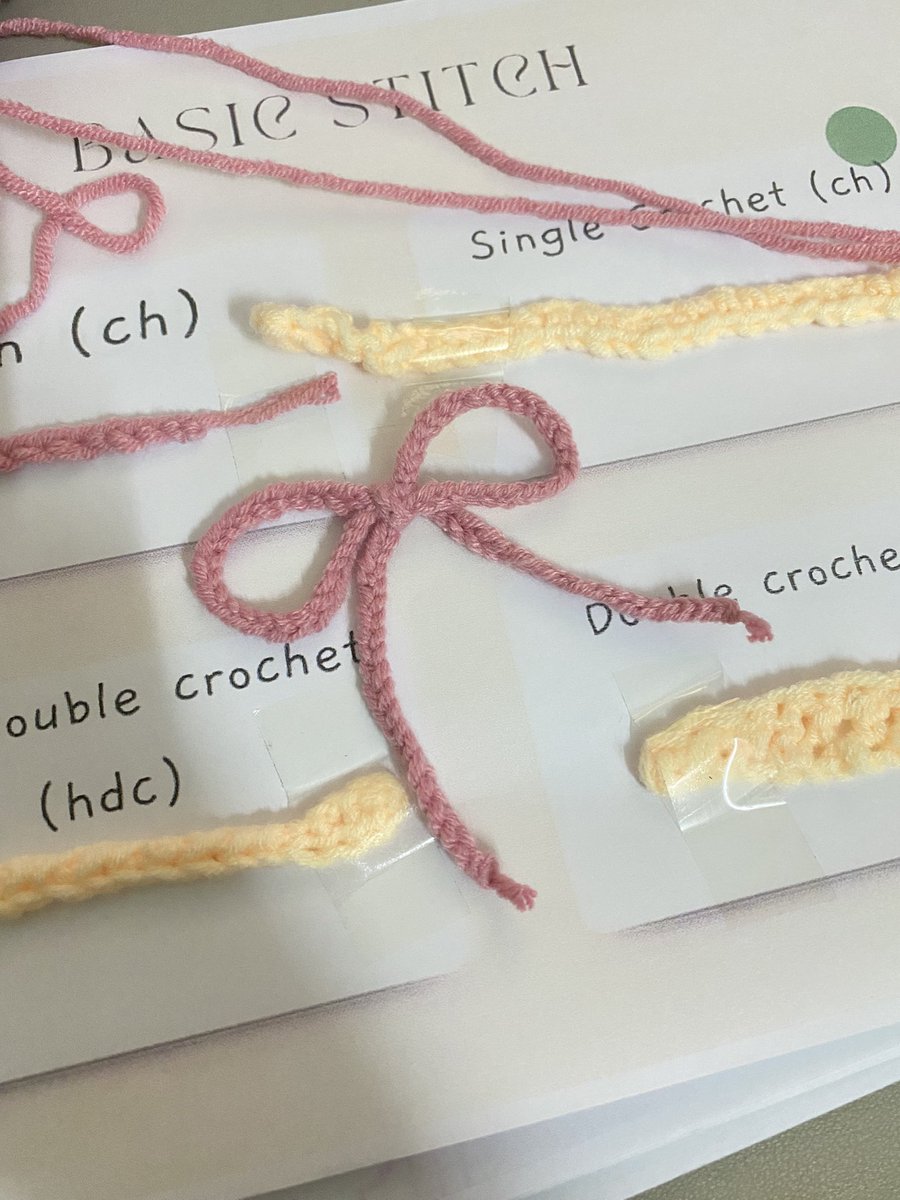 cikenull's tweet image. Cikenull's crochet. The journey starts when my best friend ask me to join her to go to crochet class organized by her neighbourhood community. With the mind that I wanted to learn to make my own winter scarf, then I join her. The funny part is she gives up half way class 🤣