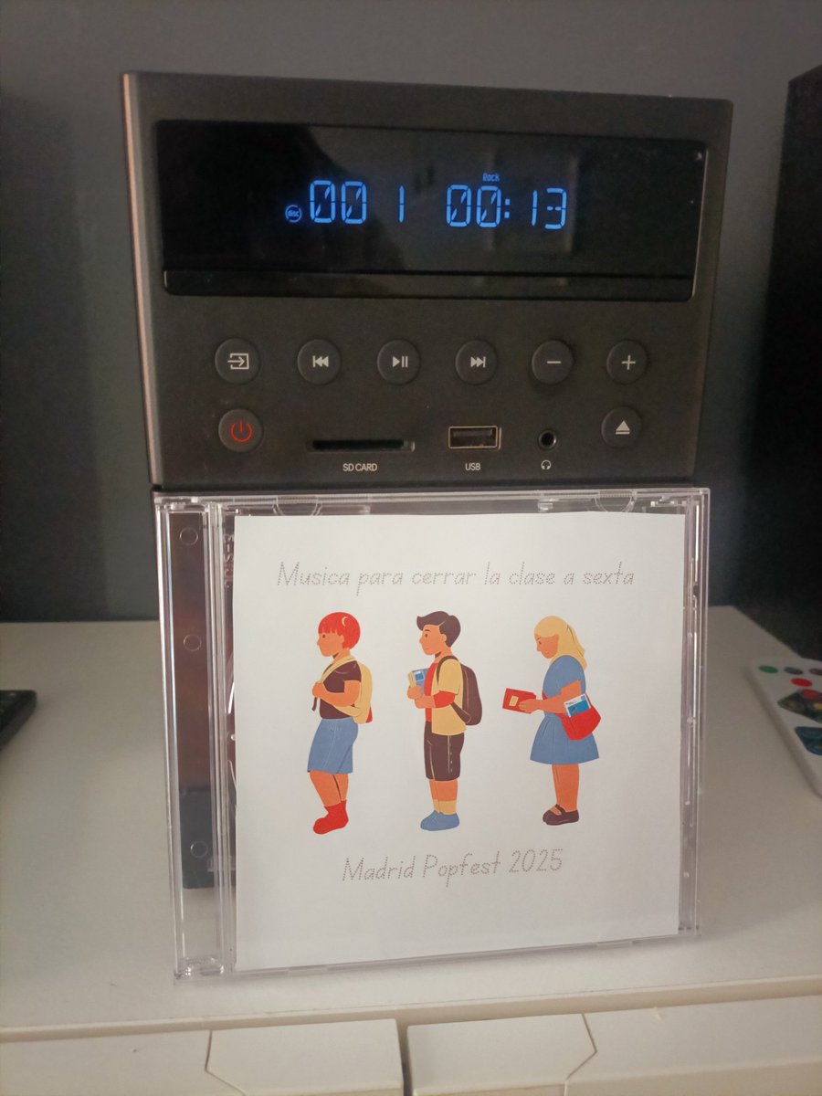 Qué suerte la mia!! Pleno en el intercambio de mixtape del <a href="/madridpopfest/">Madrid Popfest</a> canciones de mi vida como Another Sunny Day, Love Goes On,Que nos va a Pasar♥️y grupos como Language of Flowers,The Radio Dept,Heavenly,El Palacio de Linares,Family...
Gracias al artista por la selección 🥰