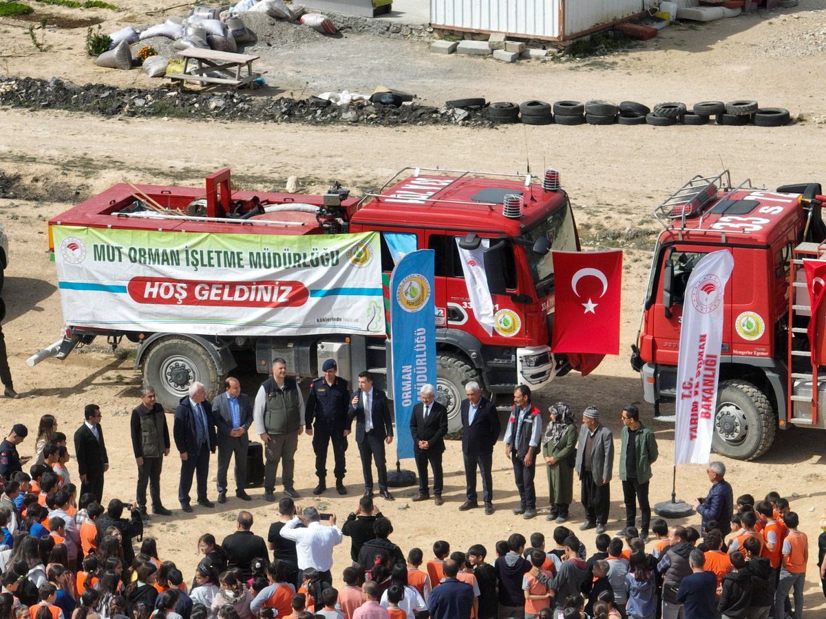 mutmaresal's tweet photo. Mut'ta Orman Haftası Coşkusu
Etkinlikler kapsamında 500 adet Erguvan,Kara Servi, Fıstık Çamı, Defne, Akasya, Harnup Fidanlari Dikildi. Etkinlikte Orman Haftasinin önemine dair konuşmalar yapıldı. https://t.co/6RW8eq2PMq