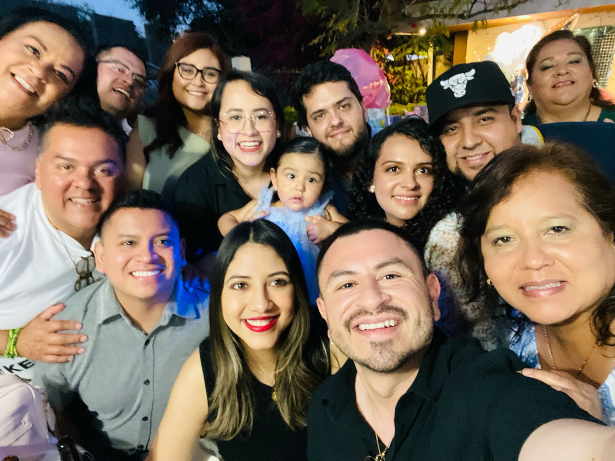 ma_fergvz's tweet photo. Domingo rico en Familia✨🎉 https://t.co/pFNxbyNJYX