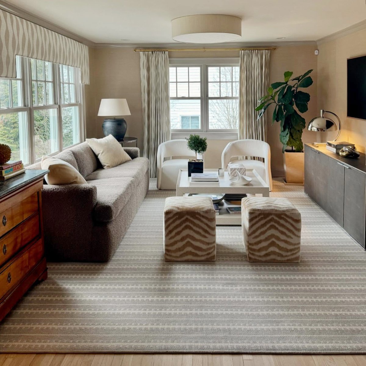 stantondesignco's tweet photo. Timeless elegance meets cozy sophistication—our custom area rug in Ticking Stripe Shadow seamlessly ties this space together. 

View all available colors: https://t.co/lZwkor1K8l 

@lottemeister #stantoncarpet #customrugs #customcarpet #luxurydesign #arearugs #woolrug #woolcarpet https://t.co/9AstUbeMU5