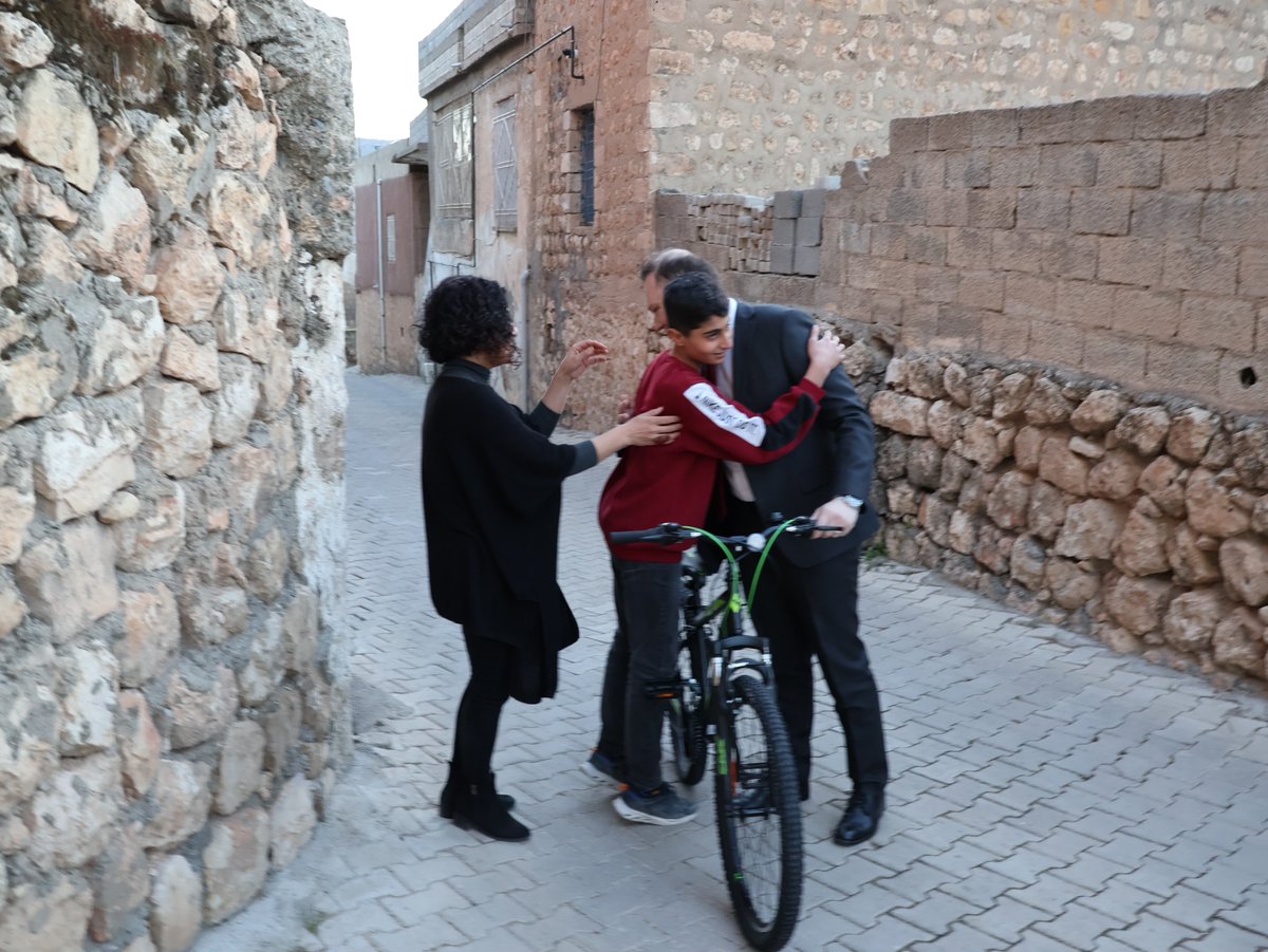 mehmetsadikilic's tweet image. Bugün iftarımızı Medine, Nuray, Muhammed ve ailesinin evinde yaptık.

KUDAT ailesine misafirperverliklerinden dolayı teşekkür ediyorum. #Mardin #Yeşilli