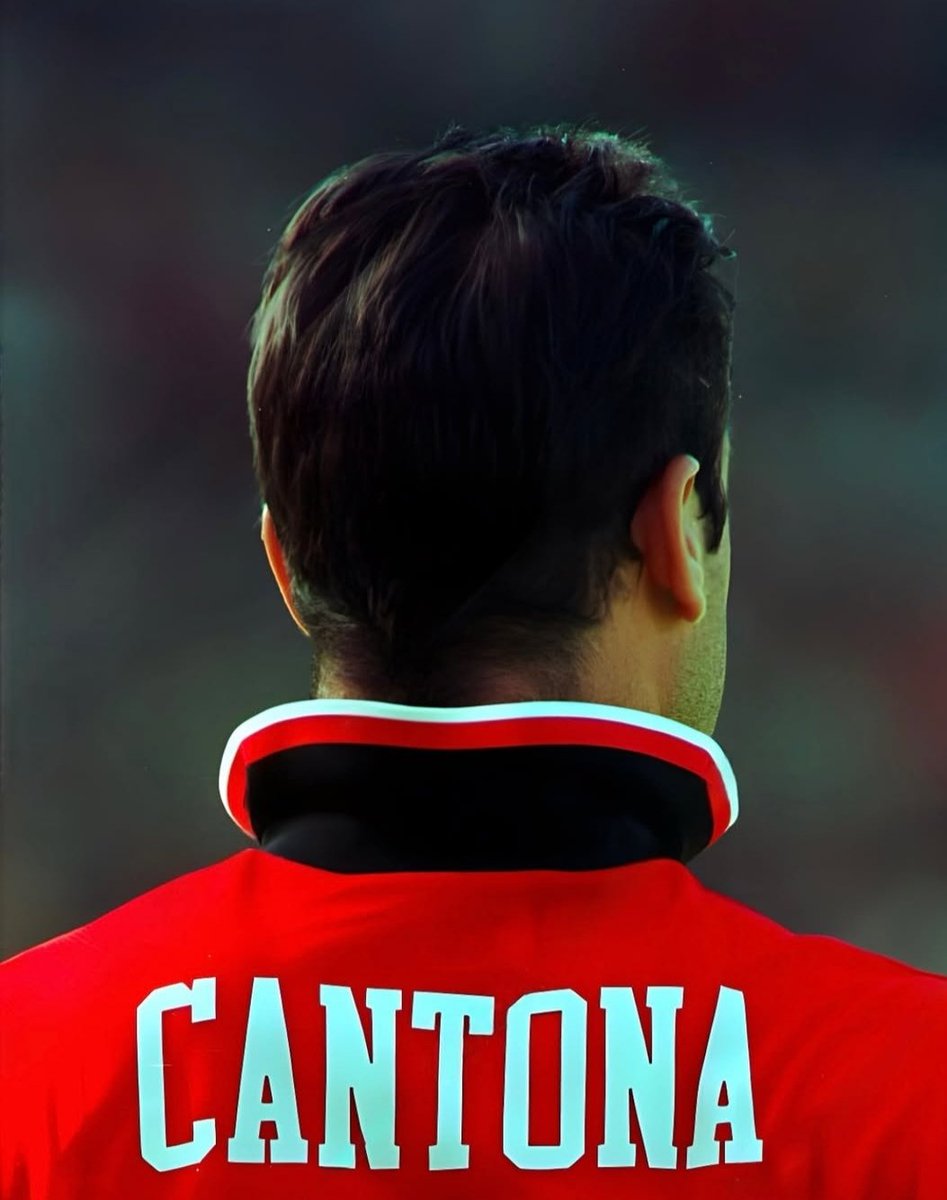 UTD_Anna_'s tweet photo. Iconic 😍

#MUFC https://t.co/ouUBwQqBi2
