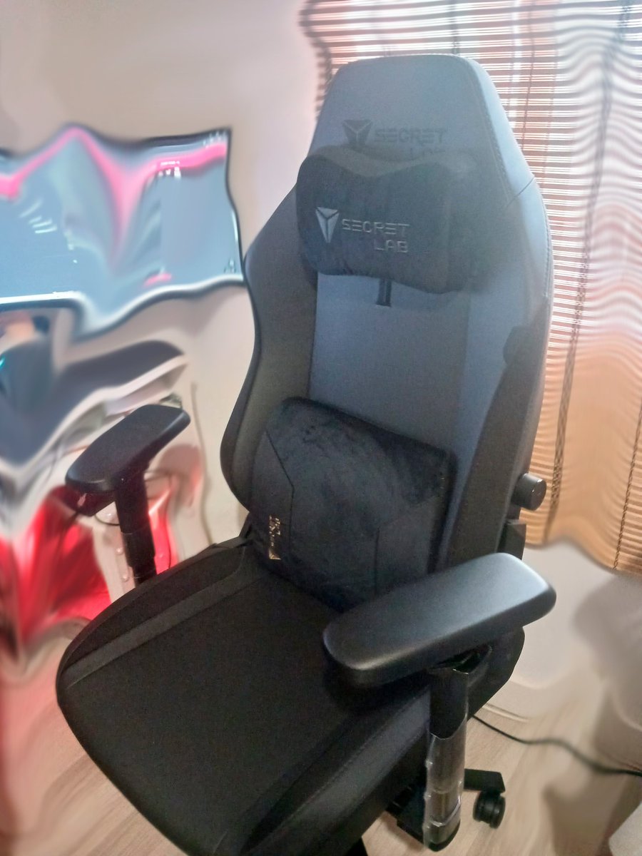 SamuLandro's tweet photo. Mi nueva @secretlabchairs se acabaron los dolores de espalda https://t.co/B2pMjQ3vxl