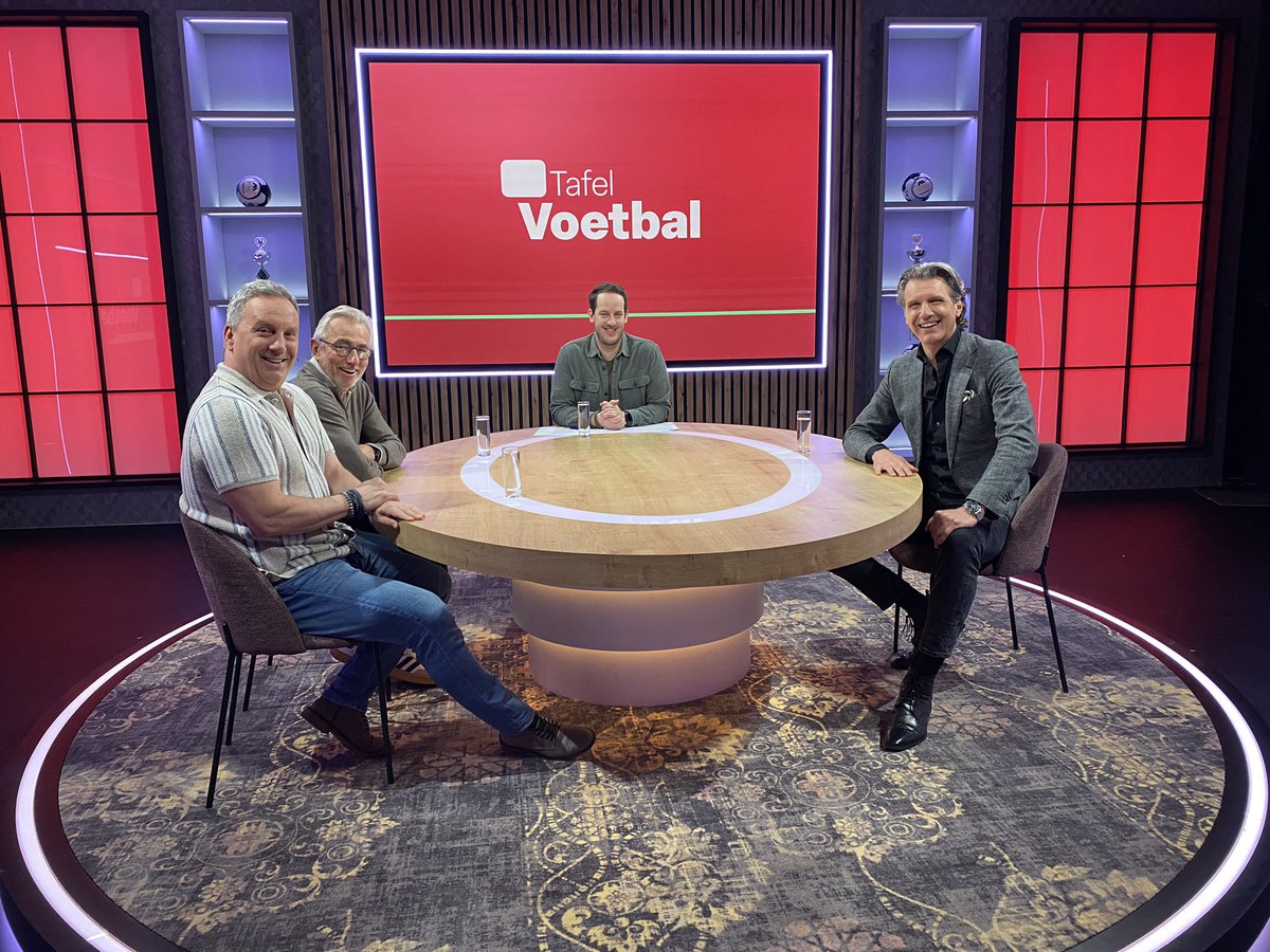 L1 (@l1) on Twitter photo Een nieuwe #Tafelvoetbal met voormalig bondscoach Bert van Marwijk, <a href="/ReginaldThal196/">Reginald Thal</a> en <a href="/MauriceGraef/">Maurice Graef</a>. We praten over <a href="/OnsOranje/">OnsOranje</a>, <a href="/mvvmaastricht/">MVV Maastricht</a> en <a href="/VVVVenlo/">VVV-Venlo</a>. Kijk nu naar #L1 of via l1.nl/l1tv Een nieuwe #Tafelvoetbal met voormalig bondscoach Bert van Marwijk, <a href="/ReginaldThal196/">Reginald Thal</a> en <a href="/MauriceGraef/">Maurice Graef</a>. We praten over <a href="/OnsOranje/">OnsOranje</a>, <a href="/mvvmaastricht/">MVV Maastricht</a> en <a href="/VVVVenlo/">VVV-Venlo</a>. Kijk nu naar #L1 of via l1.nl/l1tv