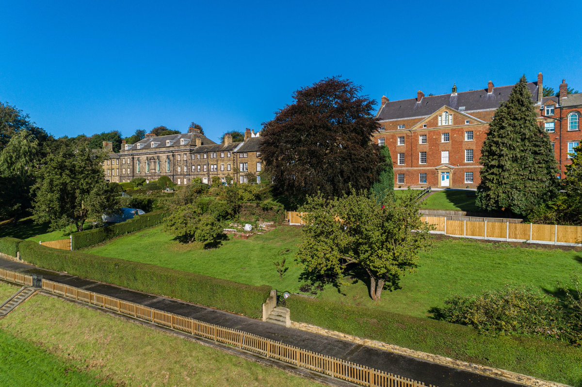 pudseylass's tweet photo. Absolutely shocked & devastated that #FulneckSchool will be closing in July. This is an incredibly sad day for the pupils, staff, and wider school community who have made Fulneck such a special place for generations. With over 250 years of history coming to an end. #thanksrachel https://t.co/sTYncXBqpH