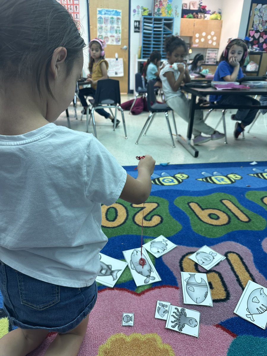 Gina Rechterman (@grechterman) on Twitter photo Fun and interactive way to practice measurement in kinder dual <a href="/NISDForester/">Forester Elementary</a> ! <a href="/NISDElemMath/">NISD Elementary Math</a> Fun and interactive way to practice measurement in kinder dual <a href="/NISDForester/">Forester Elementary</a> ! <a href="/NISDElemMath/">NISD Elementary Math</a>