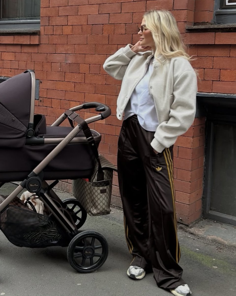 Silver Cross (@silvercross_uk) on Twitter photo Spring strolls with mini-me ☁️ 🧸✨ <a href="/lucyfallonx/">lucy fallon</a>
#SilverCrossStories #SilverCross #SilverCrossReef Spring strolls with mini-me ☁️ 🧸✨ <a href="/lucyfallonx/">lucy fallon</a>
#SilverCrossStories #SilverCross #SilverCrossReef