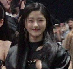 haneul pics tweet media
