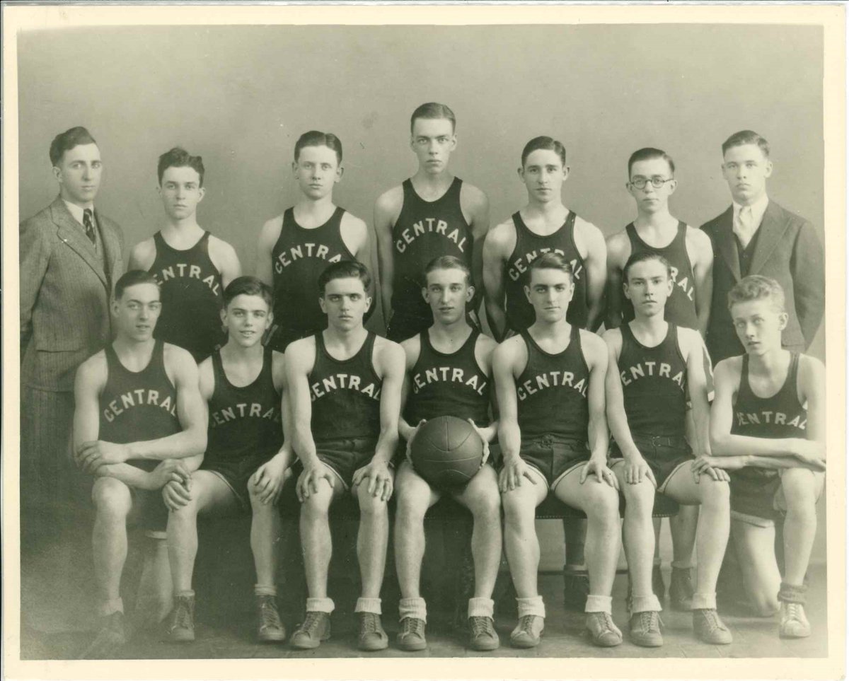 Detroit Catholic Central Alumni tweet media