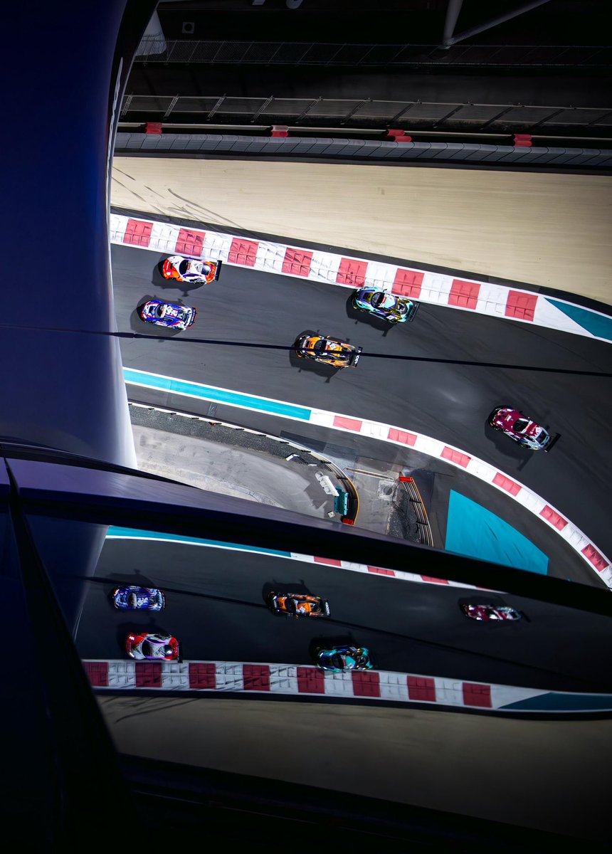 A u̶n̶i̶q̶u̶e̶ true Yas perspective 😍

#Gulf12Hours