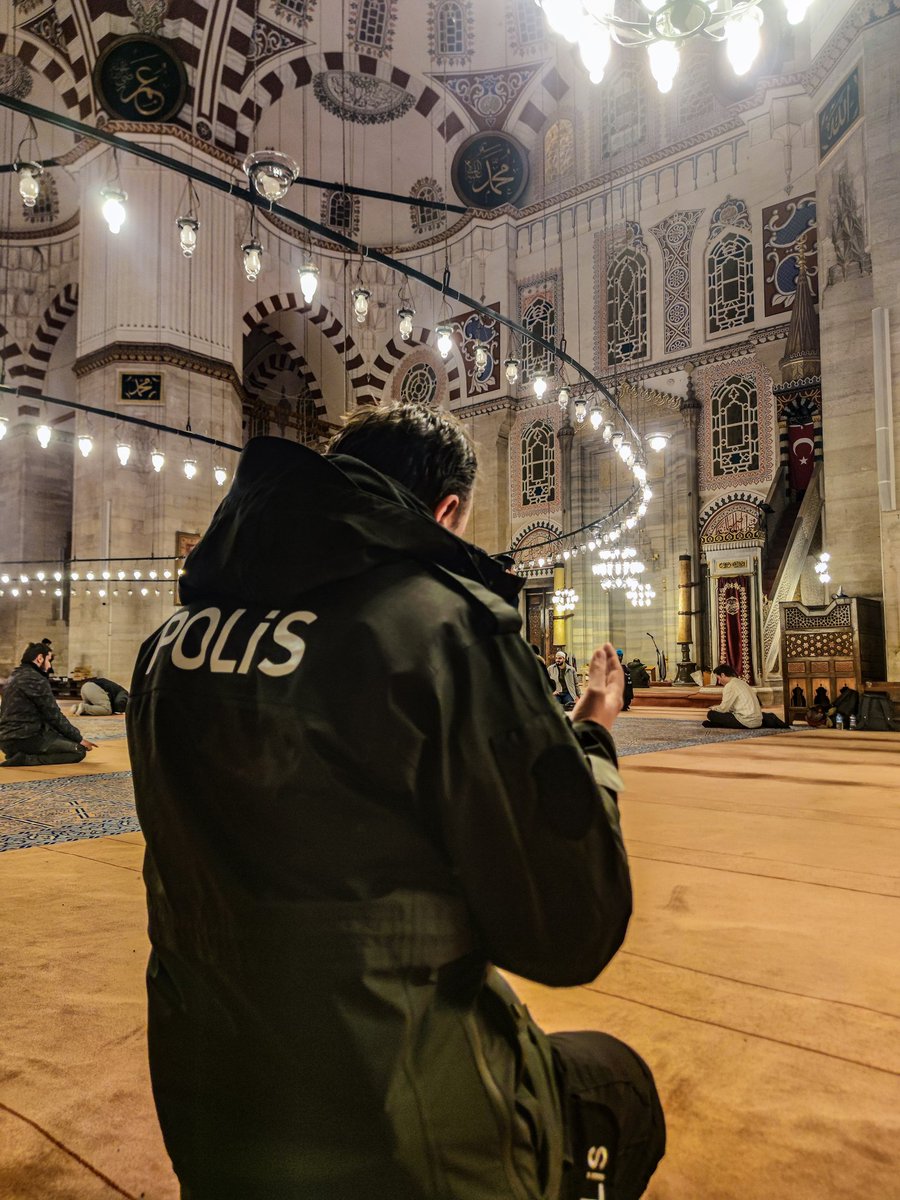 Seni yok sayacaklar, ama sen daha güçlü var olacaksın.

| sezai karakoç