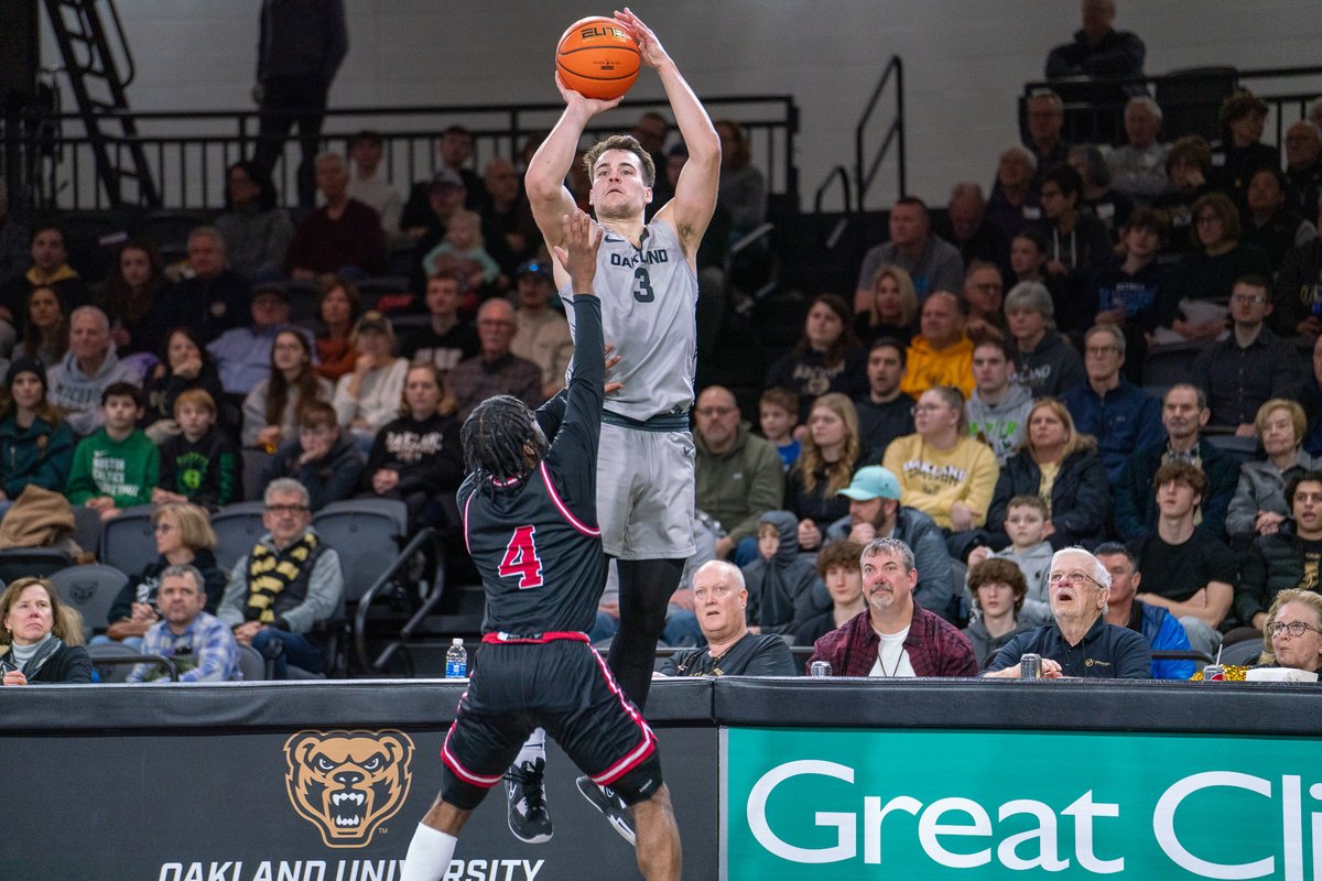 Oakland Men's Basketball (@oaklandmbb) on Twitter photo 🚨Oakland Fans, Let’s Pack the House!🚨
The threes are still raining and <a href="/jgohlke34/">Jack Gohlke</a> is back in action! Catch him and the <a href="/MotorCityCruise/">Motor City Cruise</a> as they take on the Windy City Bulls!
📅 March 29 | 7 PM
📍 Wayne State Fieldhouse
After the game, meet Jack, snap a pic and grab an 🚨Oakland Fans, Let’s Pack the House!🚨
The threes are still raining and <a href="/jgohlke34/">Jack Gohlke</a> is back in action! Catch him and the <a href="/MotorCityCruise/">Motor City Cruise</a> as they take on the Windy City Bulls!
📅 March 29 | 7 PM
📍 Wayne State Fieldhouse
After the game, meet Jack, snap a pic and grab an