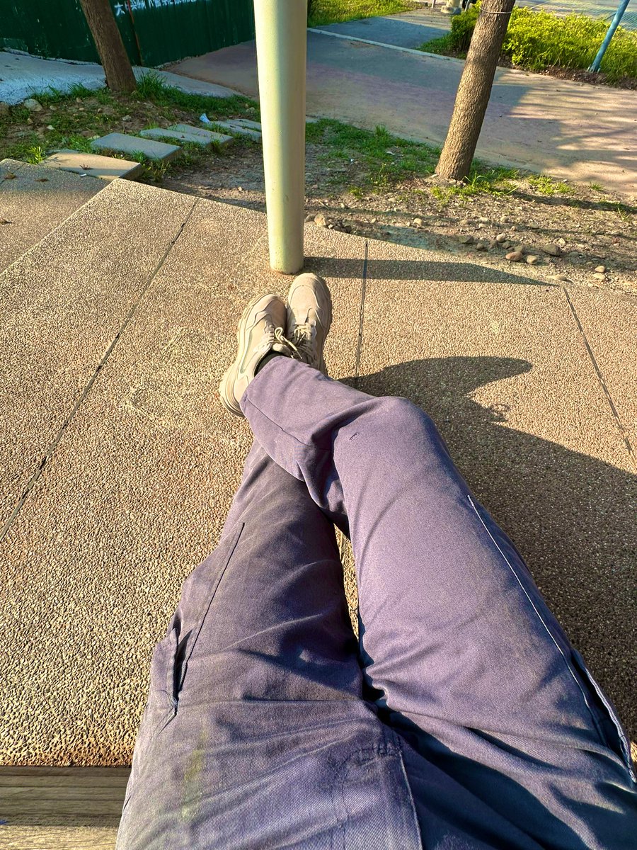 週五要去露營🏕️
才星期二而已心已經在露營區了🤣

#好想出門  #今天不適合上班