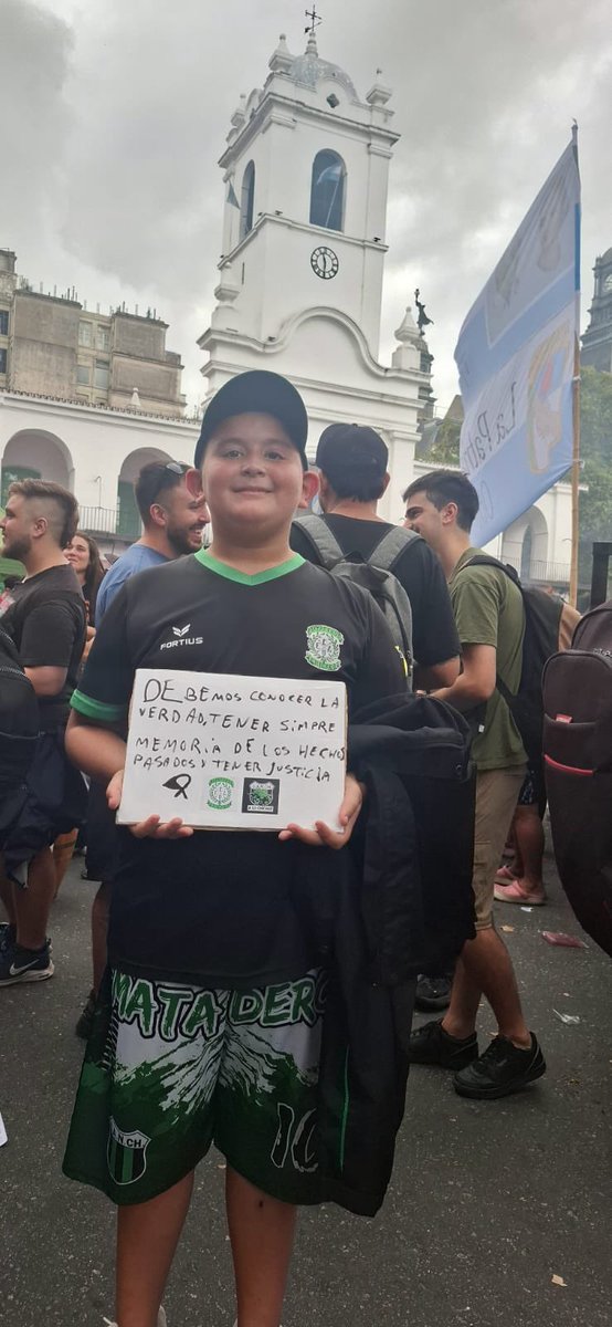 A_Lo_Chicago's tweet photo. #ALoChicago

Chicago no olvida. 

Memoria, verdad y justicia. 

NUNCA MÁS 💚🖤 https://t.co/0ajshfuBls