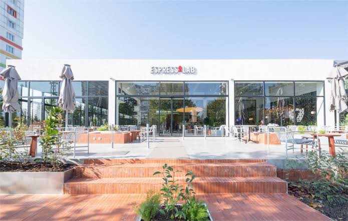 Yarınki kahve keyfi biraz özel olacak… Espressolab Diyarbakır şubesine gidiyoruz! O kadar methedilmiş ki, artık tadına bakma zamanı. Bakalım övgüleri hak ediyor mu?